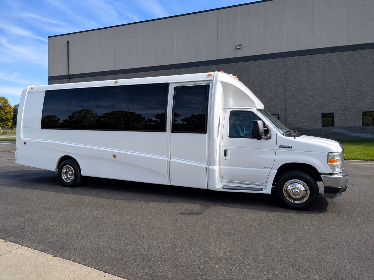 team building and corporate outing bus rentals in sterling heights