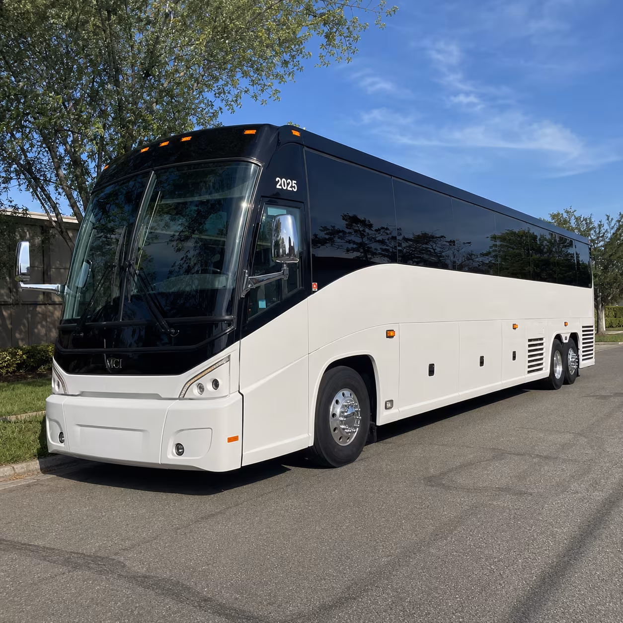 windsor international airport bus rentals across the ambassador bridge